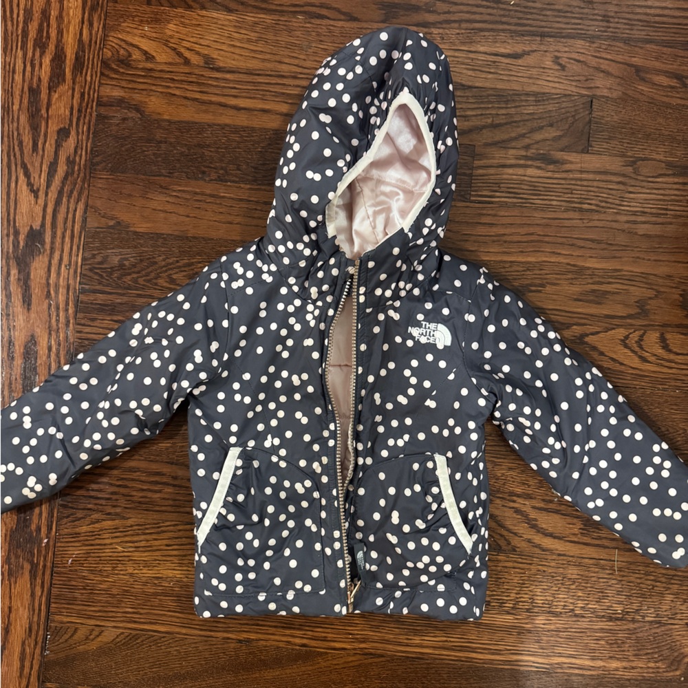The North Face Light Pink & Gray REVERSIBLE Polka Dot Jacket, Girls 2T
